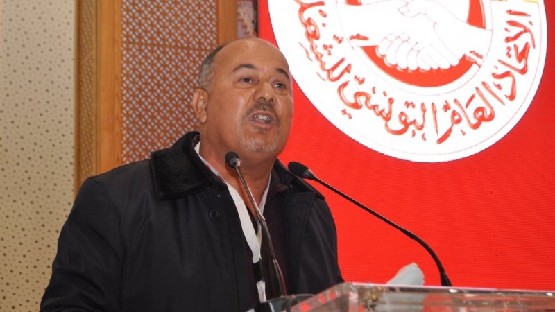 الكاتب العام الجهوي للشغل بالقيروان لـ"الصباح":   متمسكون بآنجاز المشاريع المعطلة في إطار آستمراية الدولة و أدعو رئيس الحكومة إلى حوار آجتماعي يحقق تنمية الجهة